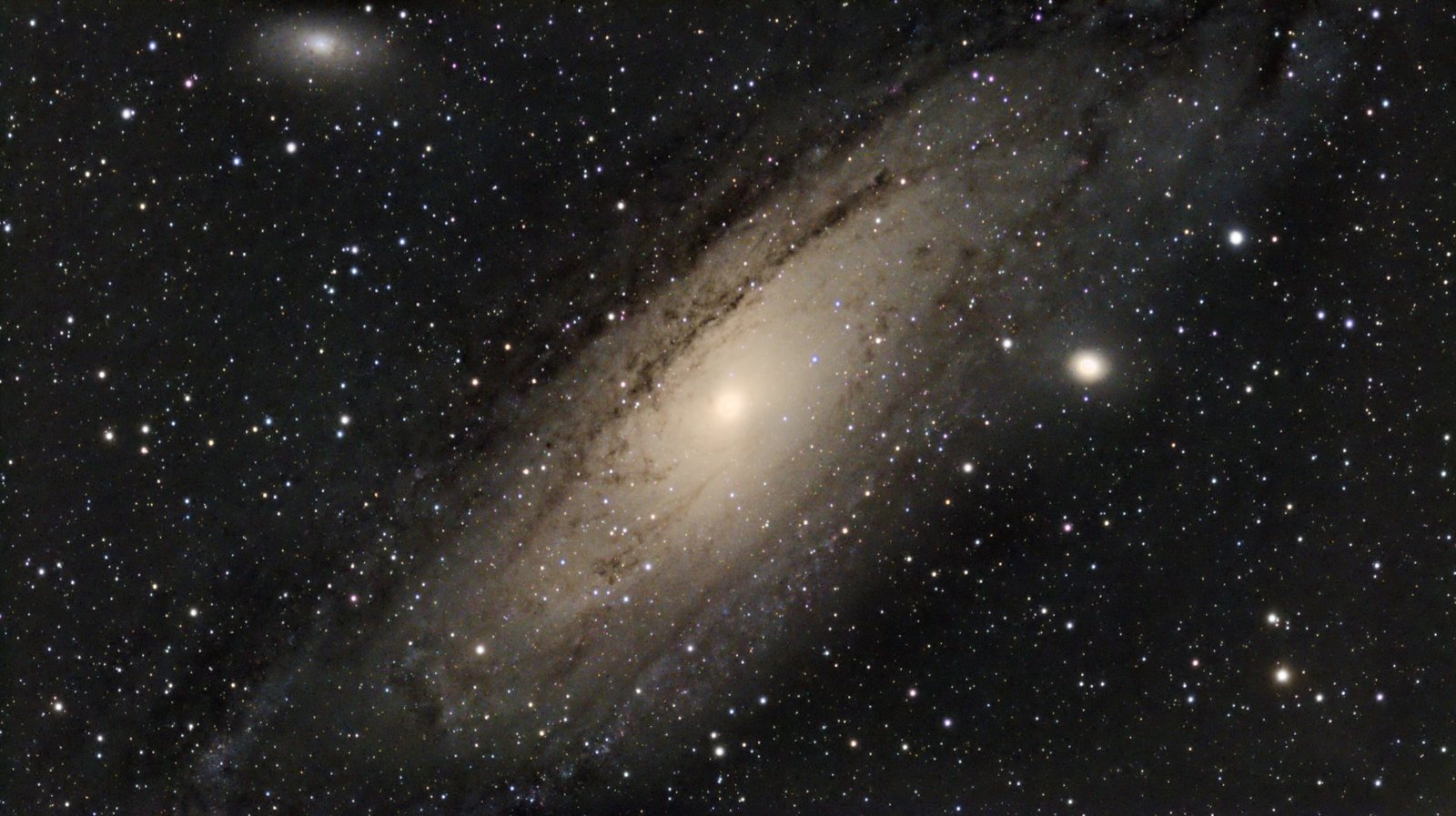 Andromeda Galaxy (M31) processed by PixAstro